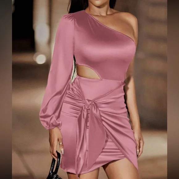 Luxe one shoulder cutout satin bodycon dress - Picture 10 of 16